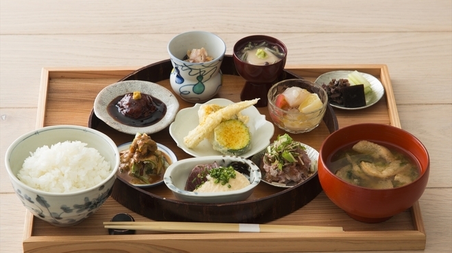 小鉢膳一例
