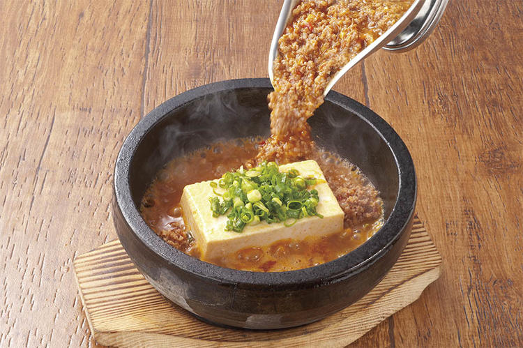 石焼麻婆豆腐など料理も充実