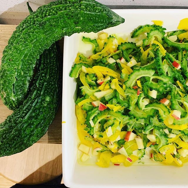 季節の野菜を使ったサラダ