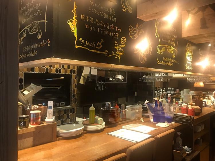 各店舗それぞれに独自の空間を演出