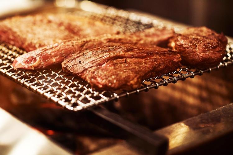 炭火焼きA5ランク和牛は丸ジンの逸品