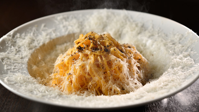 自家製タリオリーニ白トリュフ風味