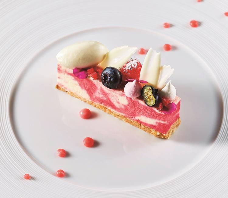 料理のエピローグを綴るオリジナルデザート