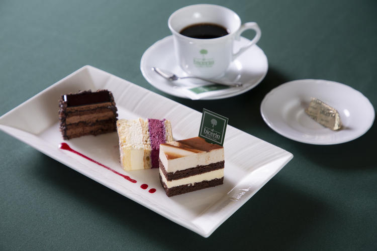 ケーキも充実