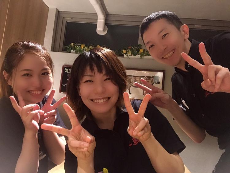 笑顔と思いやりで接客!人間力UPします♪