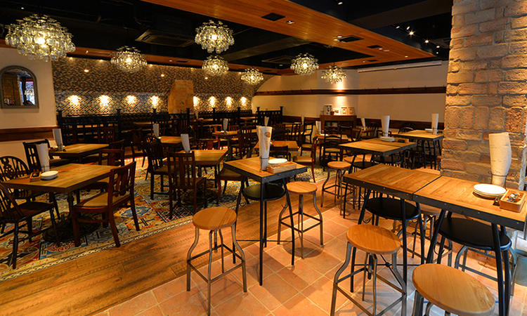 Trattoria e Pizzeria De salita 赤坂
