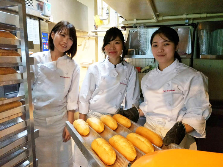 姉妹店では製パンもしています