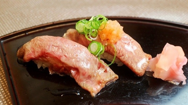 丸まん寿司 OAP店