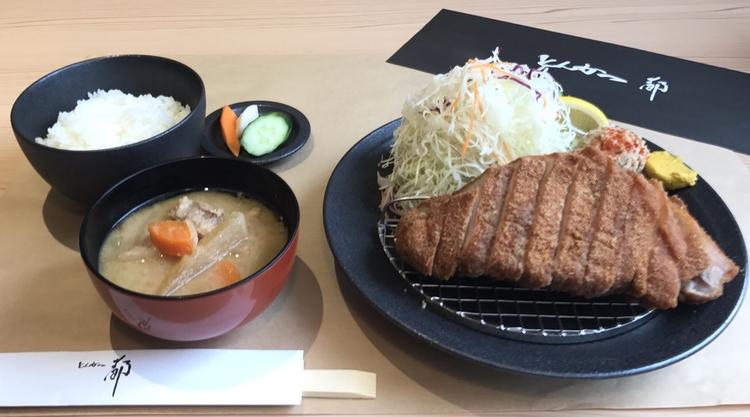 人気メニュー『上ロースかつ』