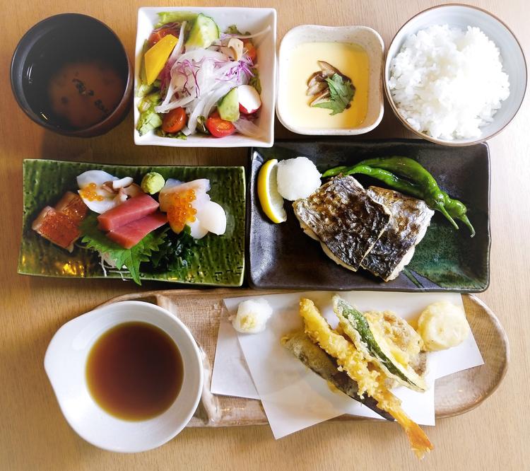 土日限定のランチはなんと1,500円!
