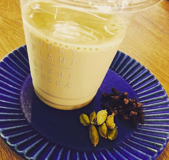 カフェ利用も可能。会話も楽しんで!