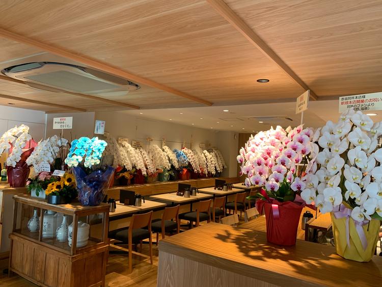 赤坂、銀座で最も愛される店を目指します!