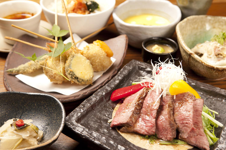 姉妹店は串揚げと鉄板焼き