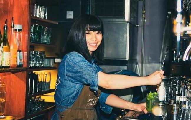 女性バーテンダーも活躍中!