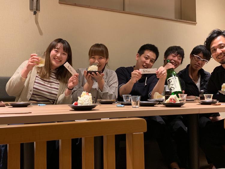 一番右がオーナー、その隣が茅場町の店長
