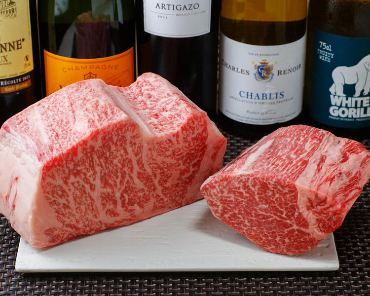 肉のさばき方から学べます