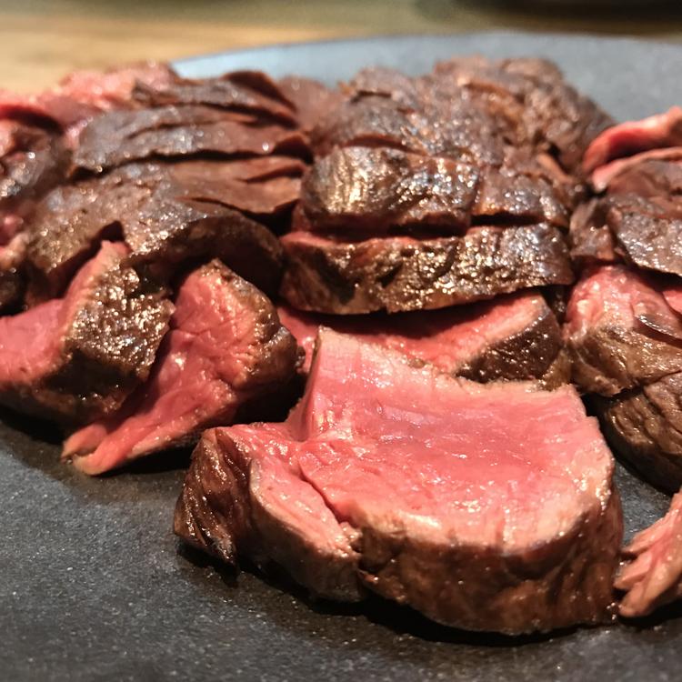 ボリューミーなお肉も