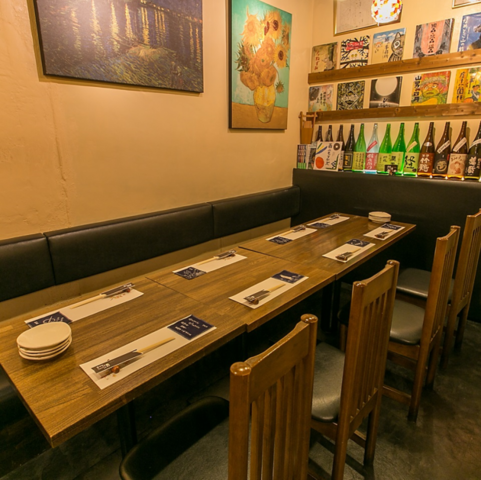 隠れ家的な店内