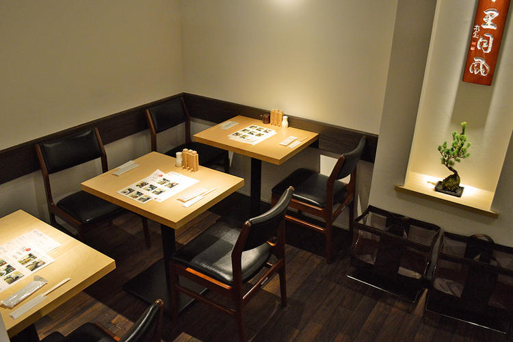 ゆっくり落ち着いた環境の和食店