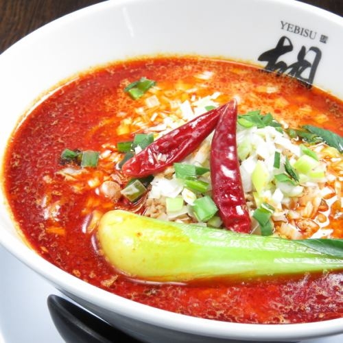 コクのある辛さが病みつきになる担担麺♪