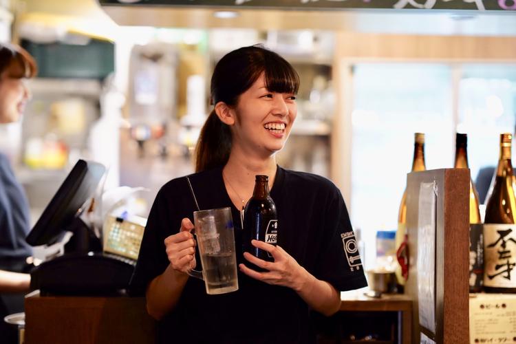 とにかく明るい職場です!