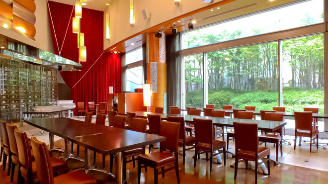 ウルフギャング・パック カフェ 愛知芸術文化センター店
