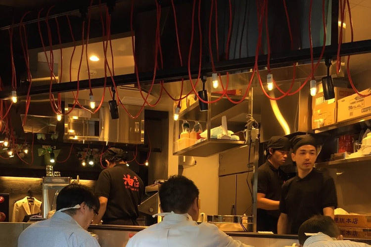 コロナに負けるな!店内に活気があります!