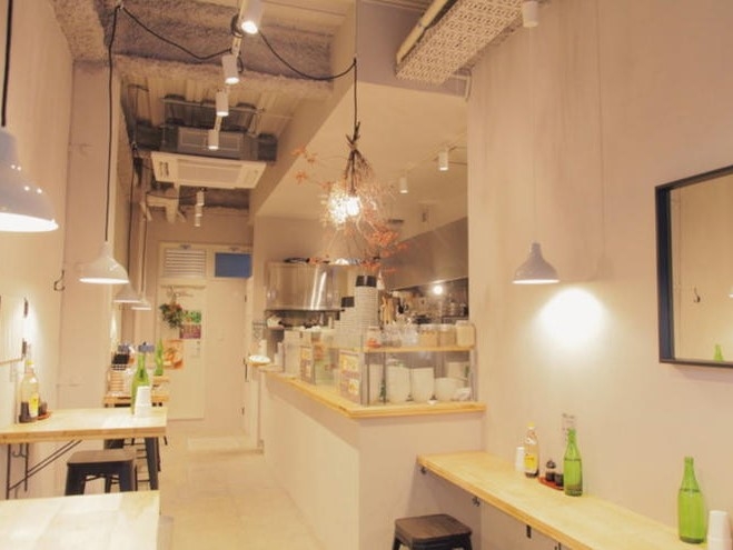 デザイナーズのおしゃれな店内
