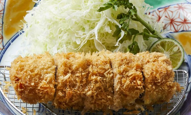 自慢のとんかつはランチで大人気