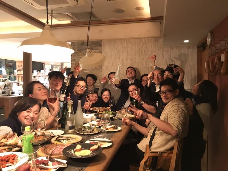 明るく楽しいお店で一緒に働きましょう!