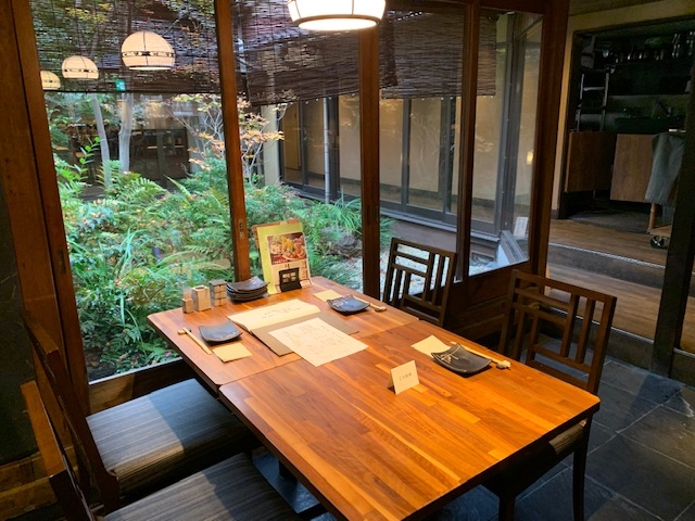 全席114席と大きなお店です