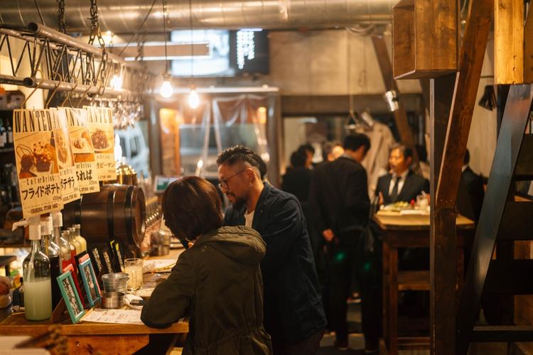 1階立飲みでワイワイ2階は着席でゆっくり