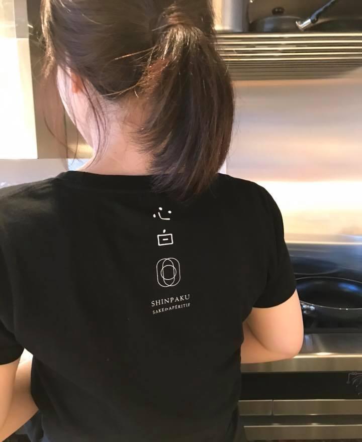 制服のTシャツです。
