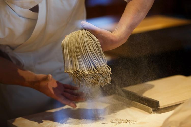 蕎麦打ちも学べます!