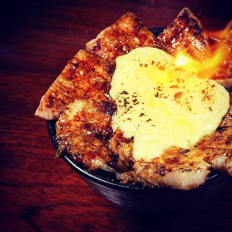 名物!十勝豚丼!