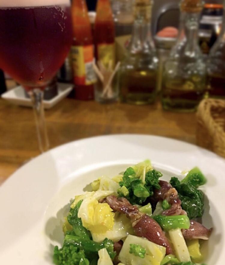 飲んで食べてワイワイガヤガヤ