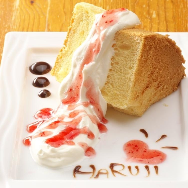 ハルジ自慢の自家製ケーキ