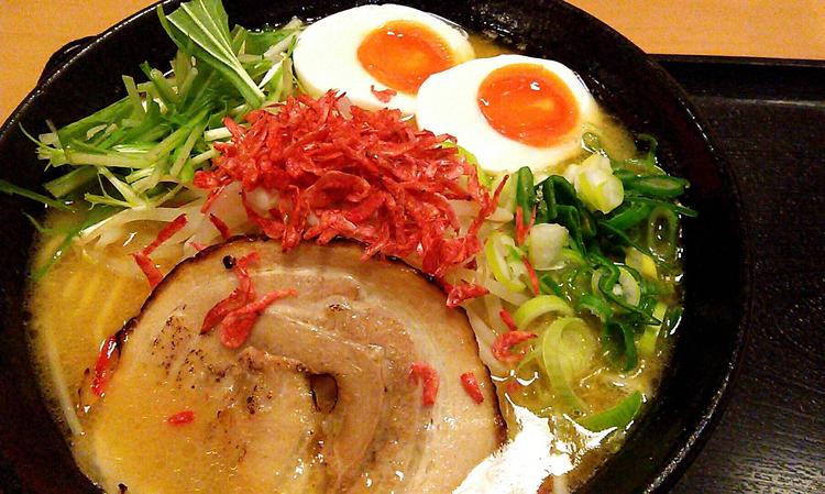 女性客にも喜ばれる海老ラーメンをご提供