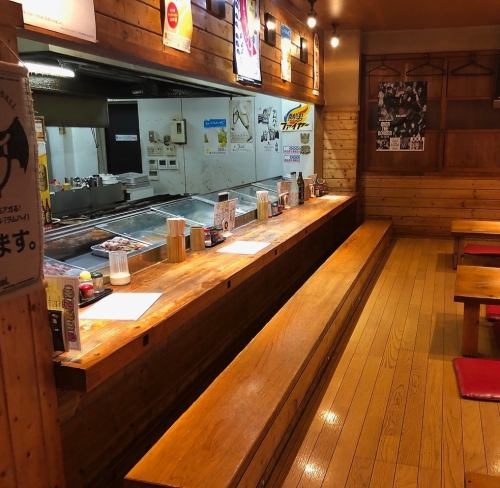カウンター席もあります