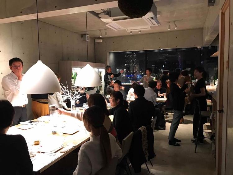日本酒のイベントはいつも賑やかです。