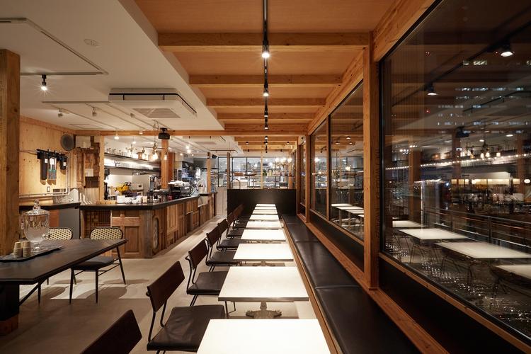 TUGBOAT TAISHOの店内です。