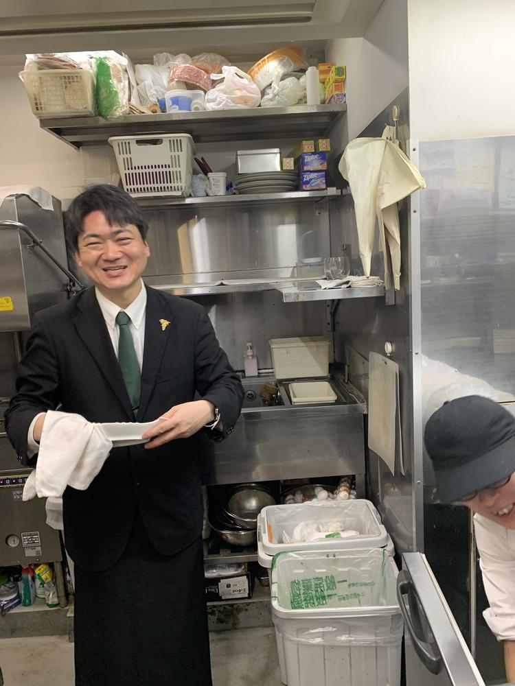 とにかく優しいマネージャー兼ソムリエ