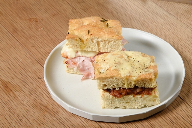 カフェタイムにはパンケーキやサンドイッチ