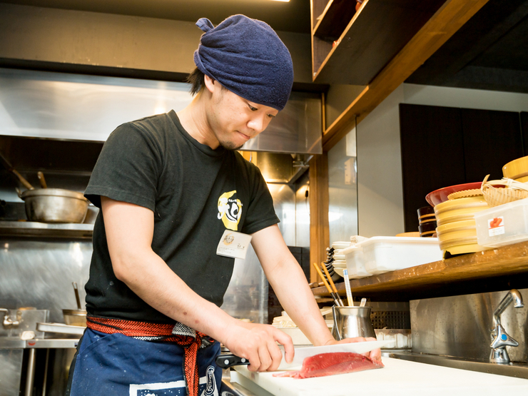 鮮魚の桶盛りと創作天ぷら 天しゃり