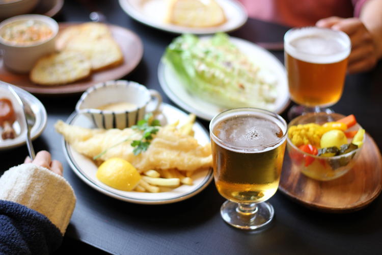 ディナーではクラフトビールにあったおつま