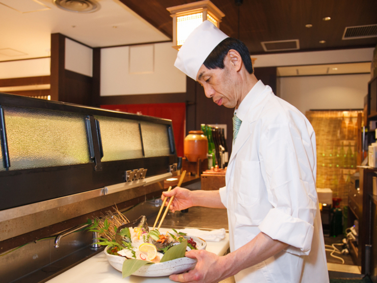 ベテランの日本料理人による指導