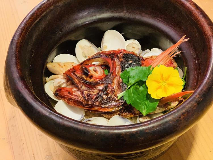 色鮮やかな人気の季節の土鍋ごはん