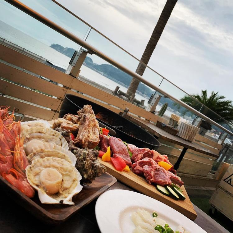 新鮮な魚介とワインを楽しむテラスBBQ