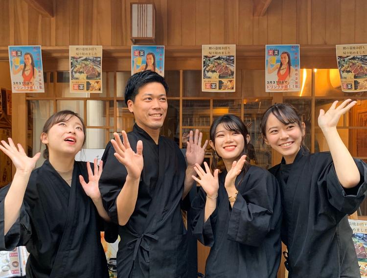 スタッフみんな仲が良いです♪