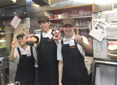 学生スタッフも活躍中!